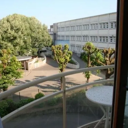 House Le Petit Prefet 1 בית נופש